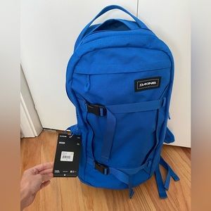 Dakine Misson snowboarding backpack
